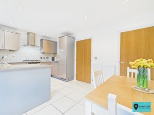 Kitchen/Diner- click for photo gallery